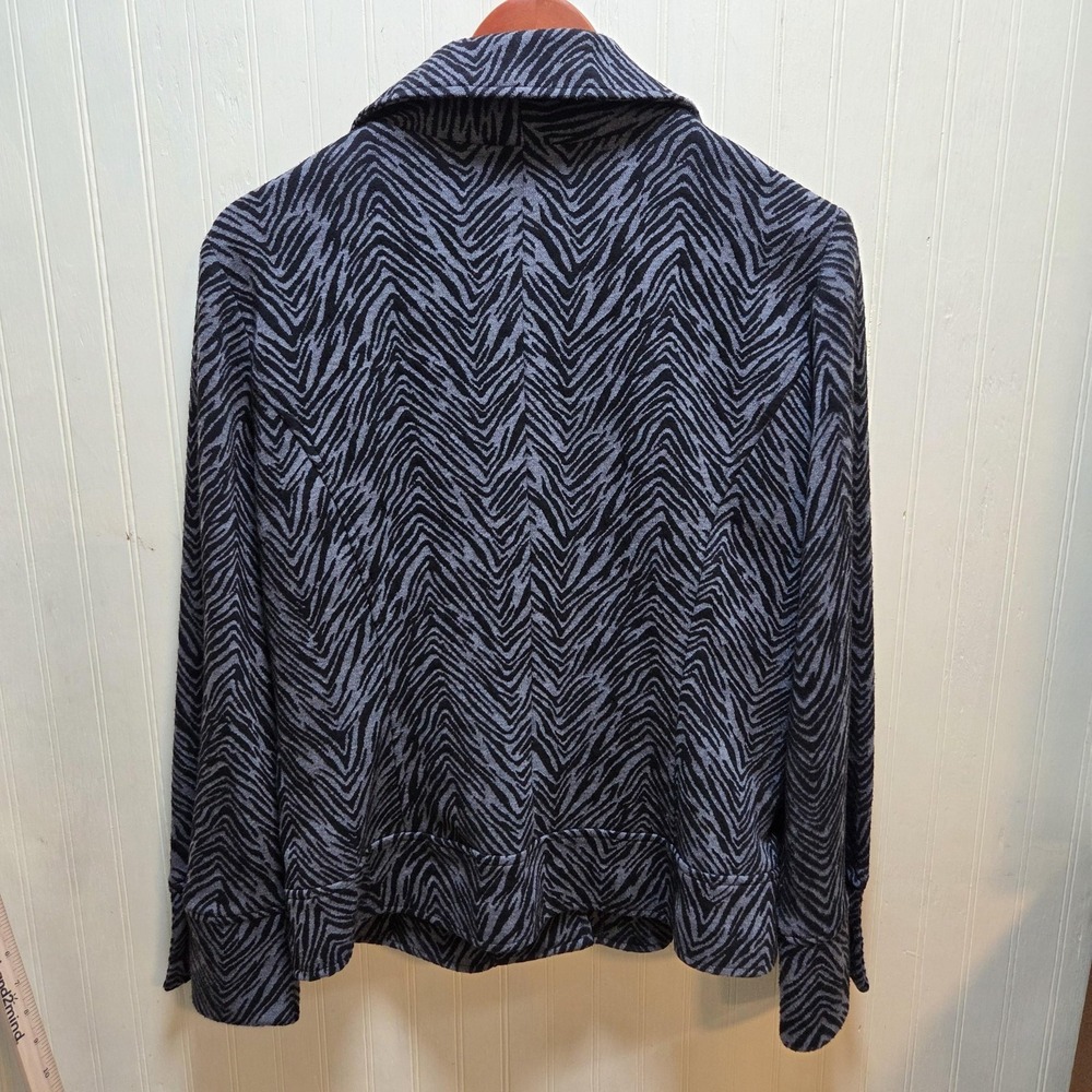 A. Giannetti Jacket Womens Large Gray Animal Print Belted Collared Knit Lined - Picture 3 of 7